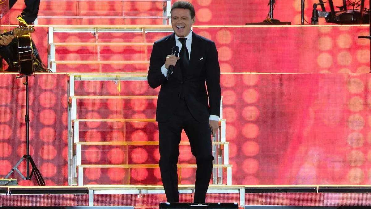 Luis Miguel (2)